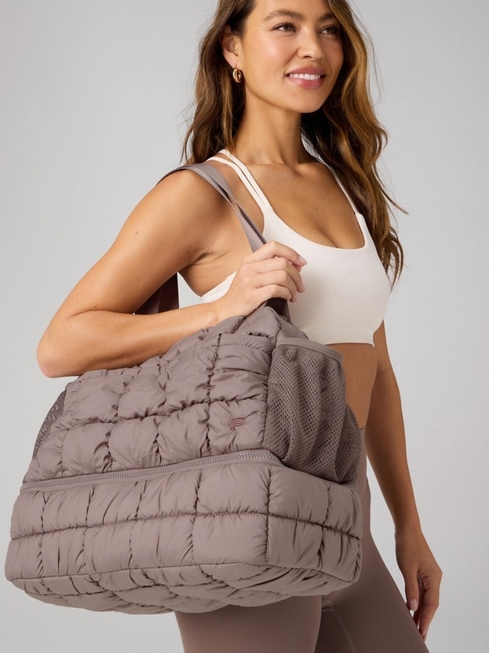 Fabletics Quilted Puffer Tote in Taupe The Essential Puff Gym Bag🏋♂️